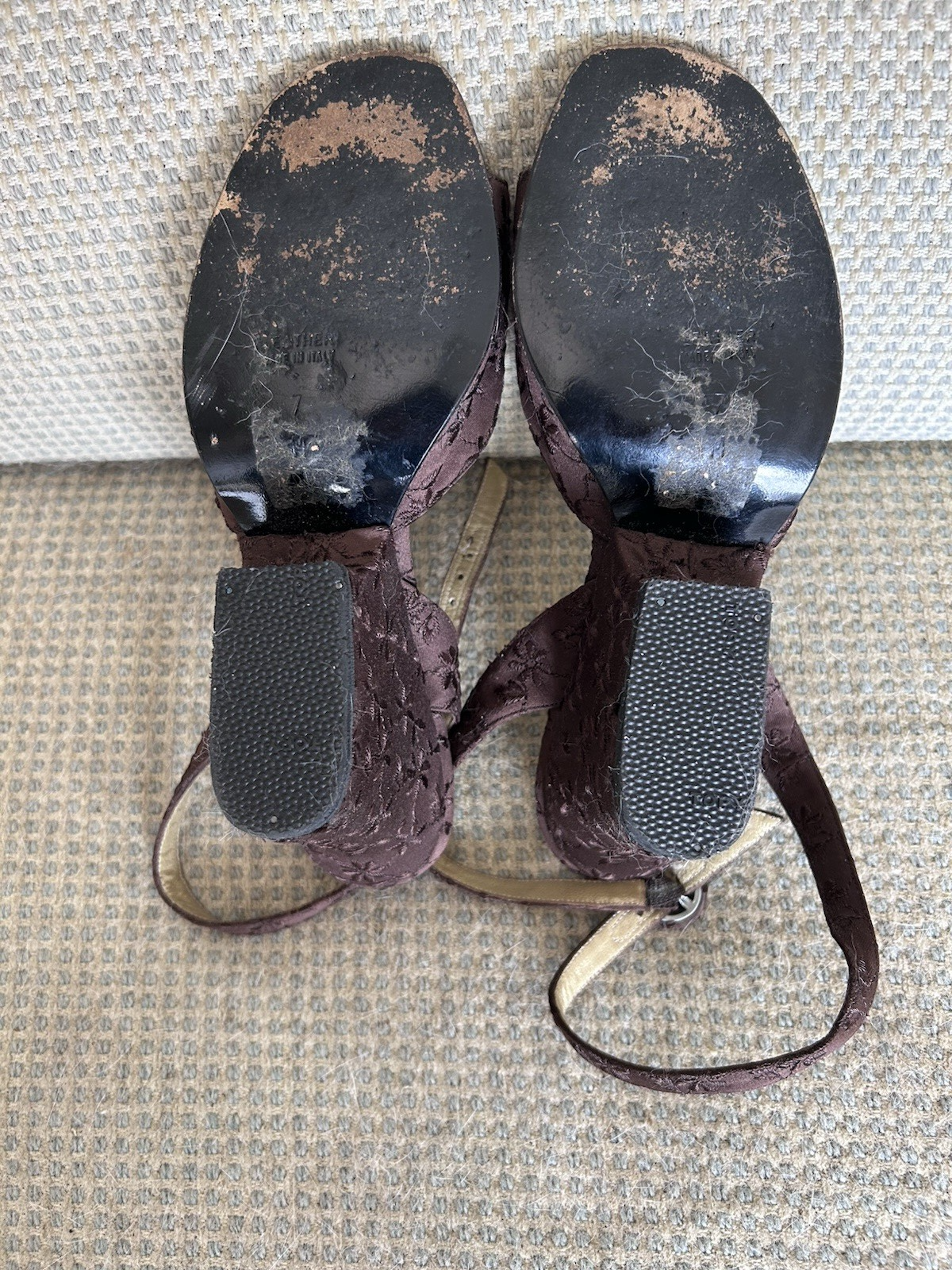 YVES SAINT LAURENT scarpe vintage marrone tacco grosso cinturino alla caviglia YSL anni 90 TAGLIA 7