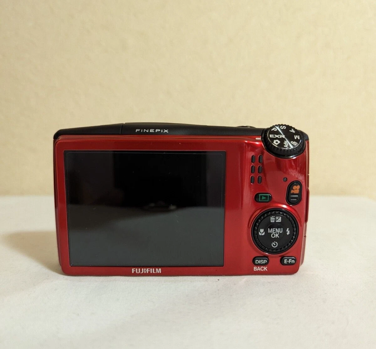 フジフィルムFUJIFILM FinePix レッド20倍ズームF1000EXR 富士フイルム、撮像面位相差AF搭載の光学20倍ズームデジカメ「FinePix