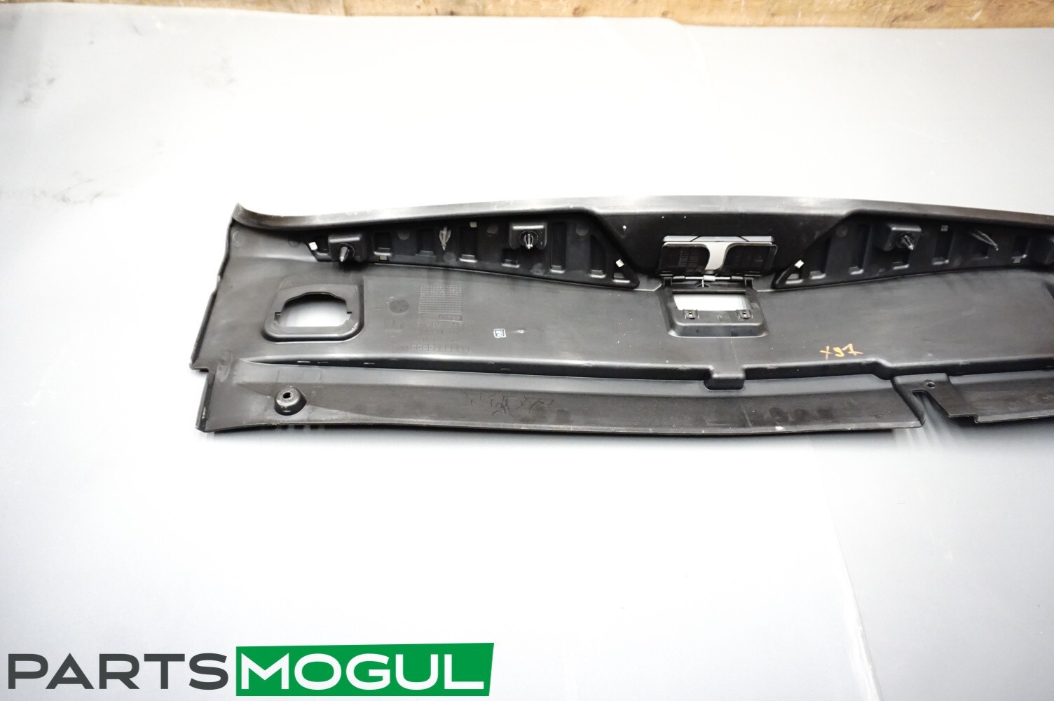 14-17 Maserati Quattroporte Rear Trunk Lock Latch Trim Cover Panel Assembly OEM