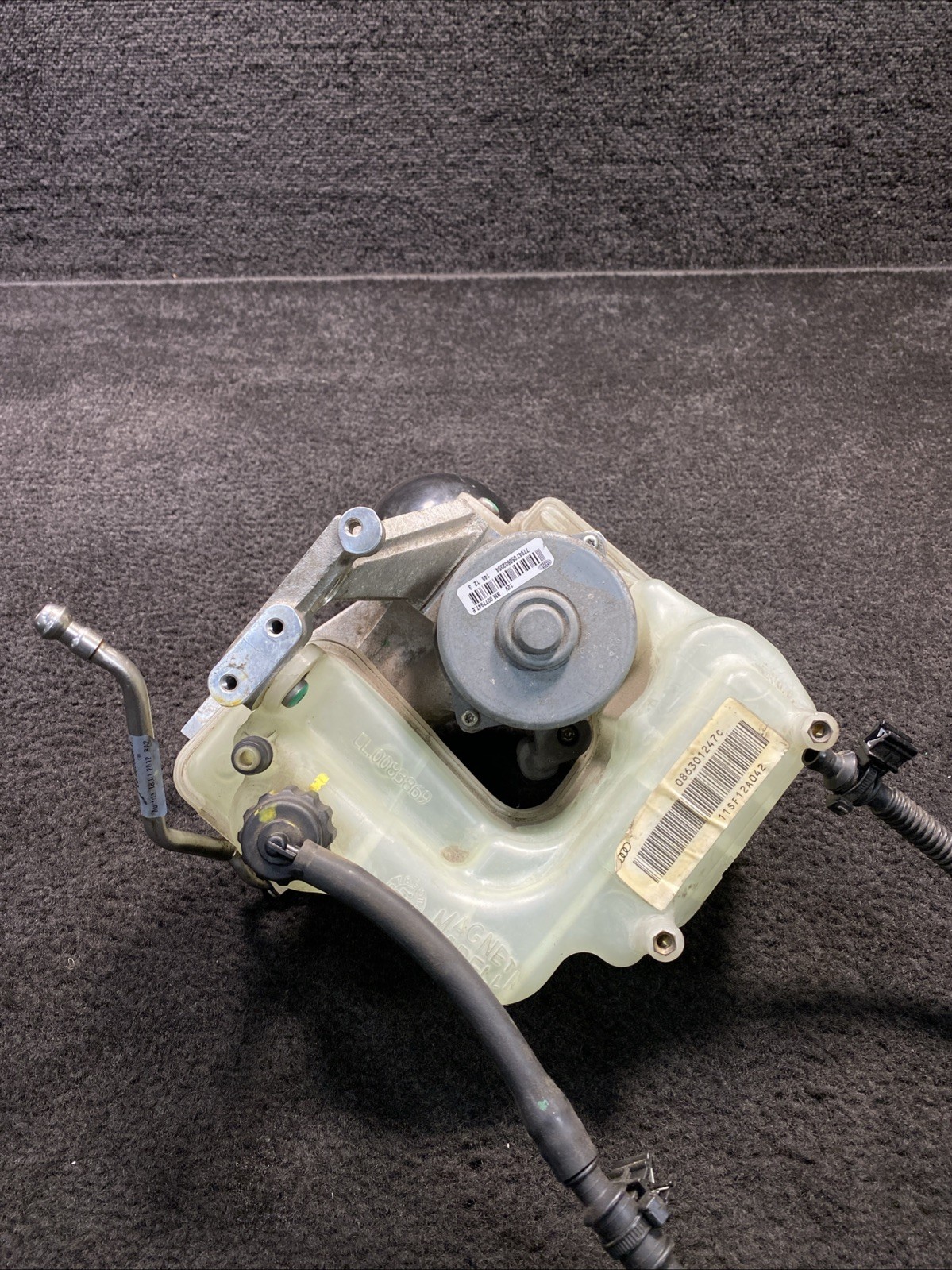 2013 Lamborghini Gallardo 10k Shifter Accumulator Oil Pump OEM 086301247C