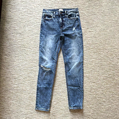 Sneak Peek Women's Skinny Jeans Size 3/4/26 High Rise Medium Wash Distressed