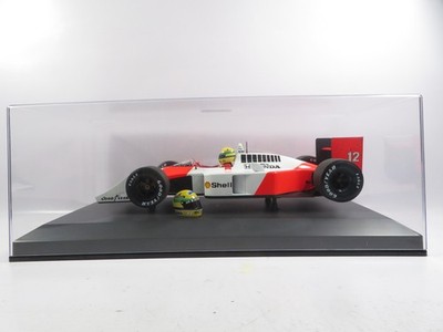 McLaren MP4/4 Ayrton Senna Formel 1 Minichamps 1:12 Weltmeister inkl. Helm (1:8)