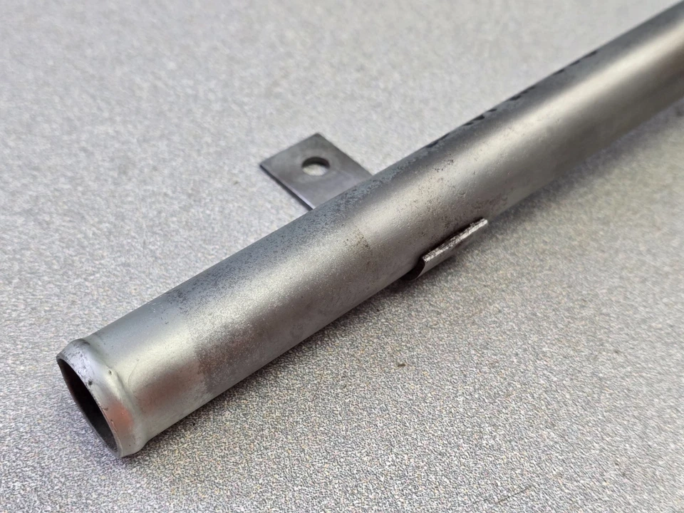 VÁLVULA DESVIADORA DE AIRE ORIGINAL PORSCHE 928 MUY BONITA USADA CON SOPORTE Y TUBO Foto 2 de 4