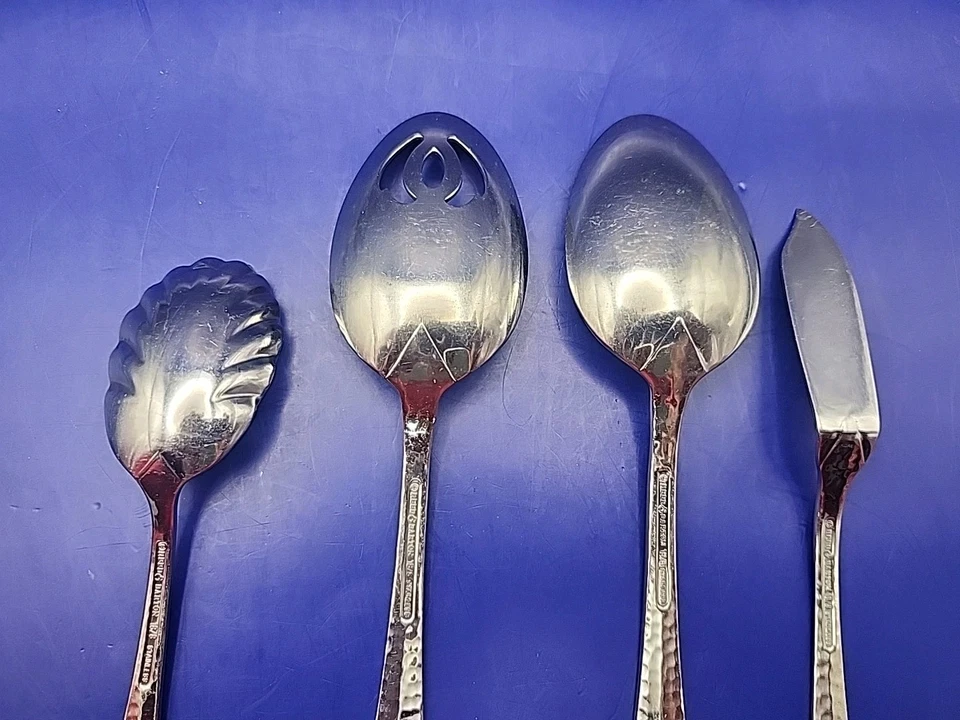 Reed & Barton Hammered Antique Glossy 4 Serving Pieces Stainless Flatware - Image 2 of 4