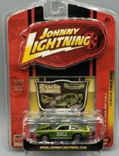 VEGA CHEVY PRO STOCK 1971 '71 GREEN 1/64 JOHNNY LIGHTNING R35 CLASSIC GOLD RARE