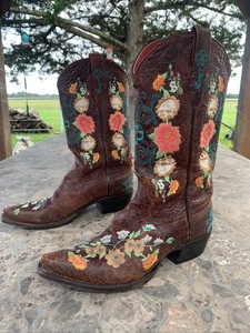 macie bean rose garden