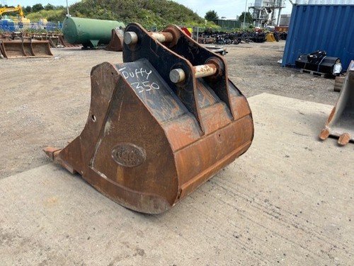 1400mm Digging Bucket 100mm Pins - Used - Price £3300.00 + VAT @ 20% B525 - Picture 3 of 7
