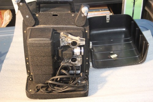 Vintage Bell & Howell 8 MM Movie Projector w/ Case Model 256 Auto LOAD Untested