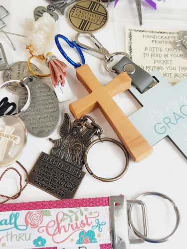 Catholic Christian Cross Angel Inspiration Lot Over 60 Pieces - Picture 16 of 20