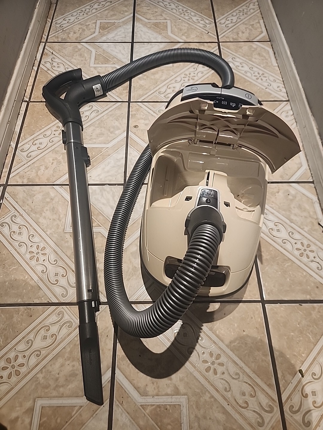 Miele Complete C3 Alize PowerLine Home Canister Vacuum Cleaner Nice eBay