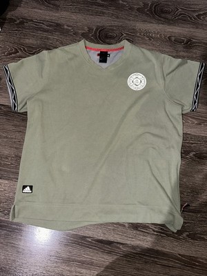 Vintage Adidas  Derrick Rose V Neck Tshirt  Sz 2XL