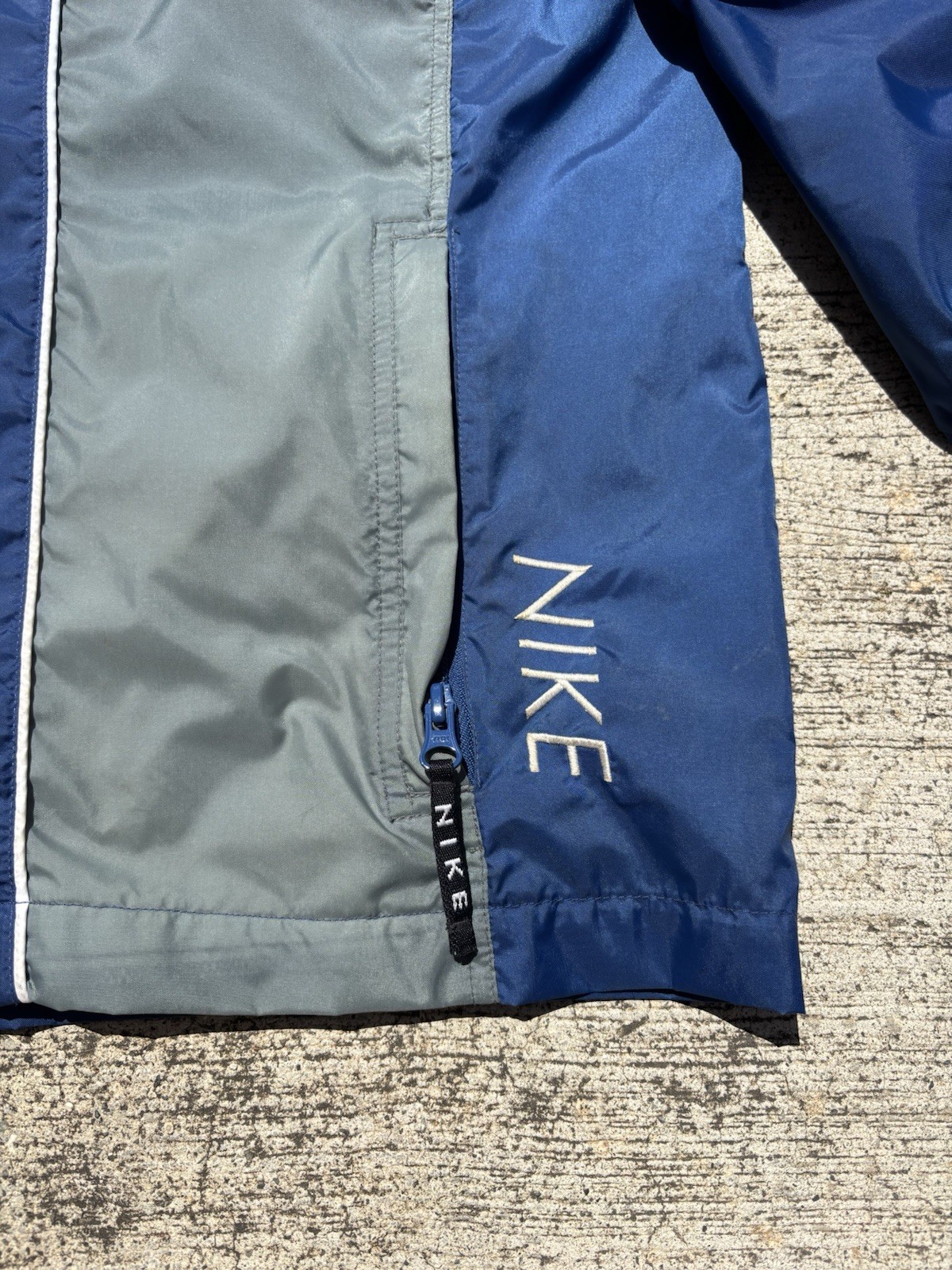 SACAI X NIKE Giacca a vento Nike Swoosh vintage Y2K anni 2000 blu navy uomo taglia 2XL