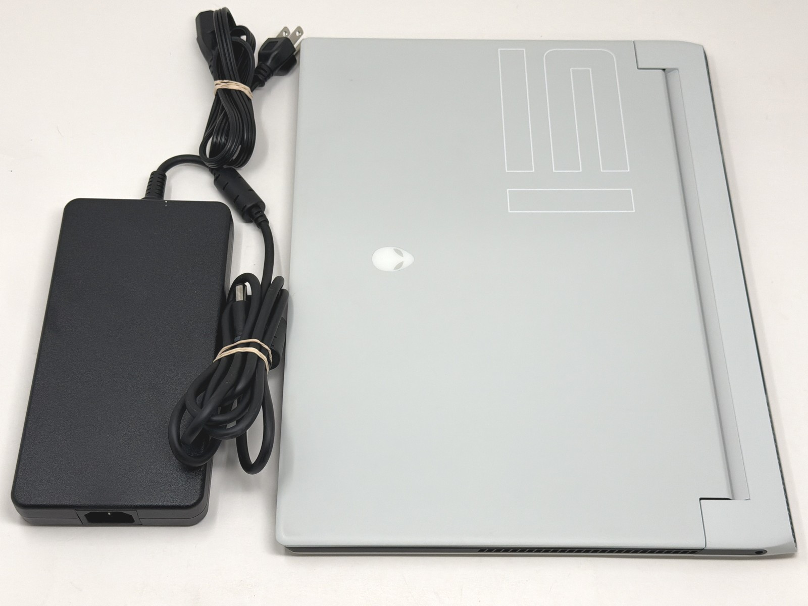 Dell Alienware x15 R2 Intel i7-12700H 32GB RAM 1TB SSD RTX 3070 QHD 15 Very Good