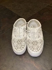 Propet Harper White Shoes 7.5 Wide Leather Tie 4E (XX) Floral Perforation Women