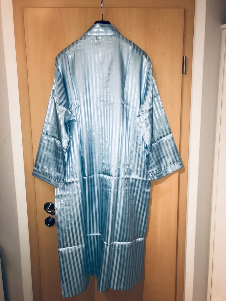 Morgenmantel  Seidenmantel 100% Seide Pura Seta Gr.L  blau himmelsblau  neu OVP - Bild 2 von 3