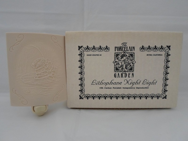 Beatrix Potter "Mr. Jeremy Fisher" Porcelain Lithophane Night Light w/Box 1998
