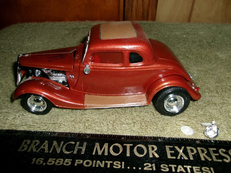 AMT 1:25 Nice Built '34 Ford 5 wind. cpe. 'Street Rod  Orange, "As Is" model.!!