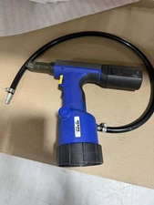 GESIPA TAURUS 1 PNEUMATIC RIVET TOOL