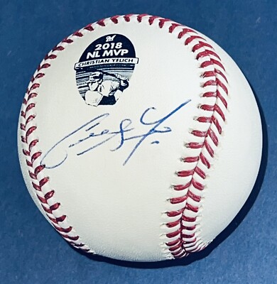 CHRISTIAN YELICH 直筆サインボール s-l400.jpg