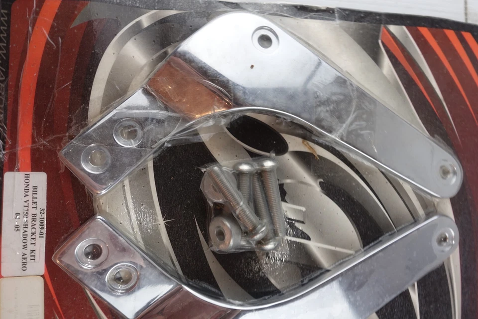 KIT MONTAJE RESPALDO JARDÍN 34-1009-01 VT750 Shadow Aero 04-12 Foto 4 de 4