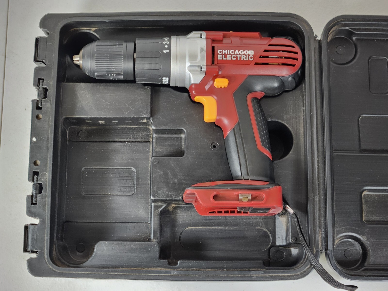 Chicago Electric 18V Cordless Drill Driver 68850 1/2" Chuck w/ Case Battery Char