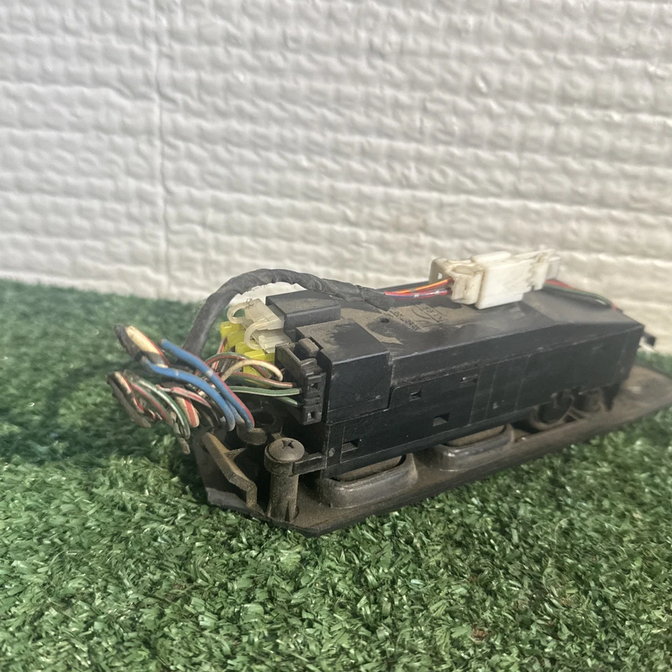 Interruptor de ventana eléctrica original Nissan OEM de 1993-1995 Altima Stanza GLE GXE SE Foto 3 de 4