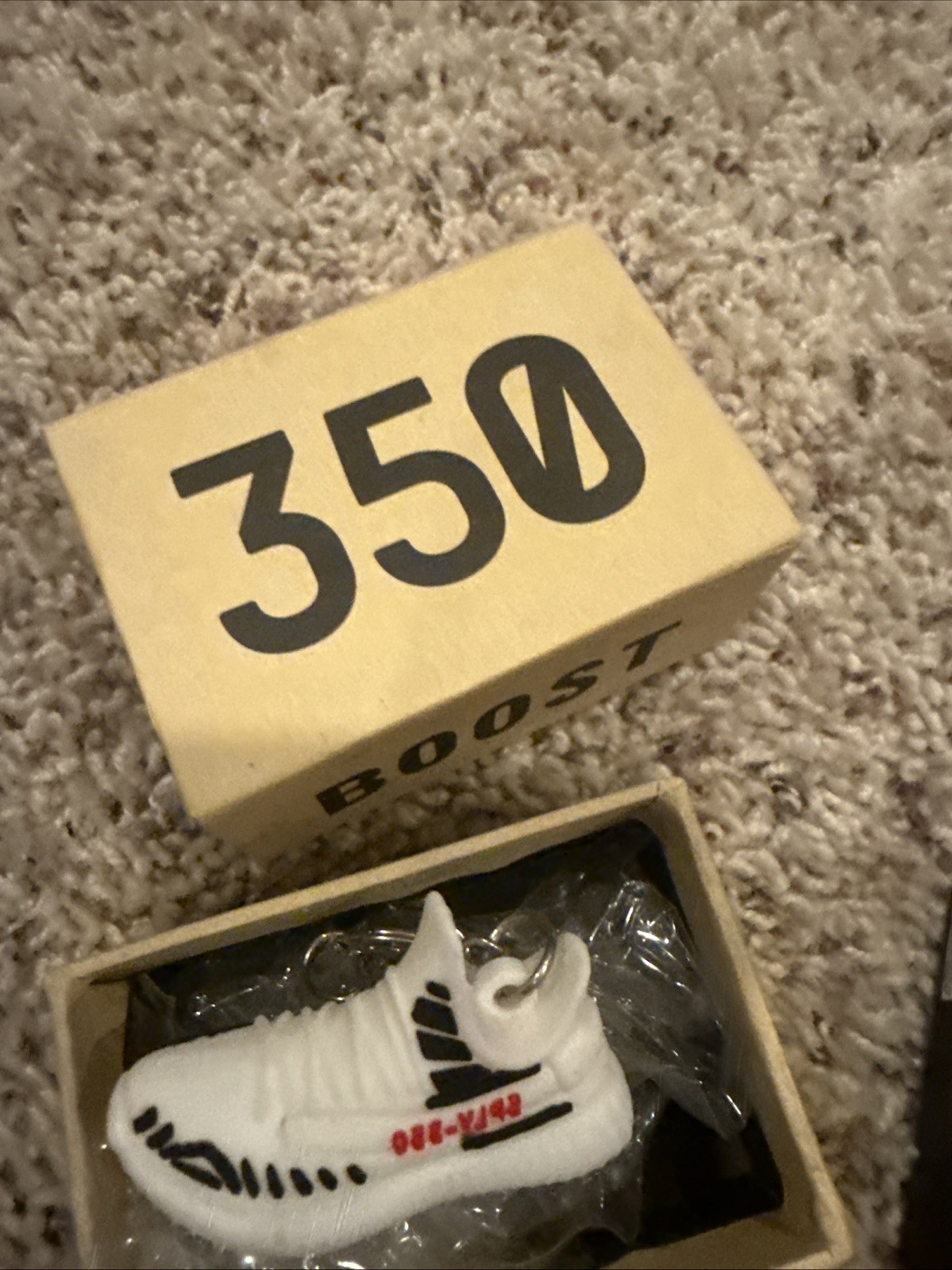 Lot Of 4 Mini Shoe Keychains - SB DUNK Chunky Dunky, Yeezy, Nike Dunk thumbnail 16