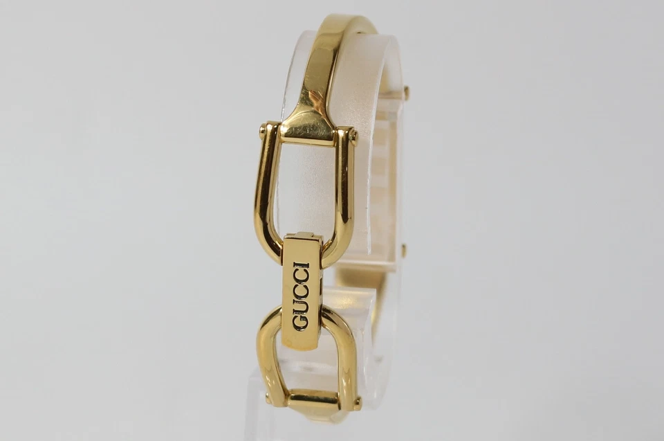 [Casi COMO NUEVO] Reloj de cuarzo vintage GUCCI 1500 dorado esfera negra de Japón Foto 4 de 4