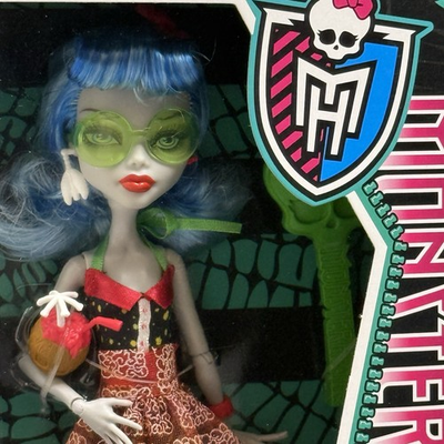 #ad © 2011 Monster High Skull Shores 💀🏖️ Ghoulia Yelps NIB Adult Owned $64.00