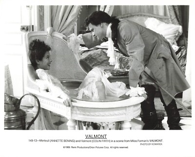 Valmont 1989 Movie Photo Colin Firth 8x10 Annette Bening Bath *P150c