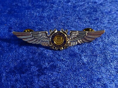 (A55-10)  Original US Coast Guard Auxiliary Aviator Insignia