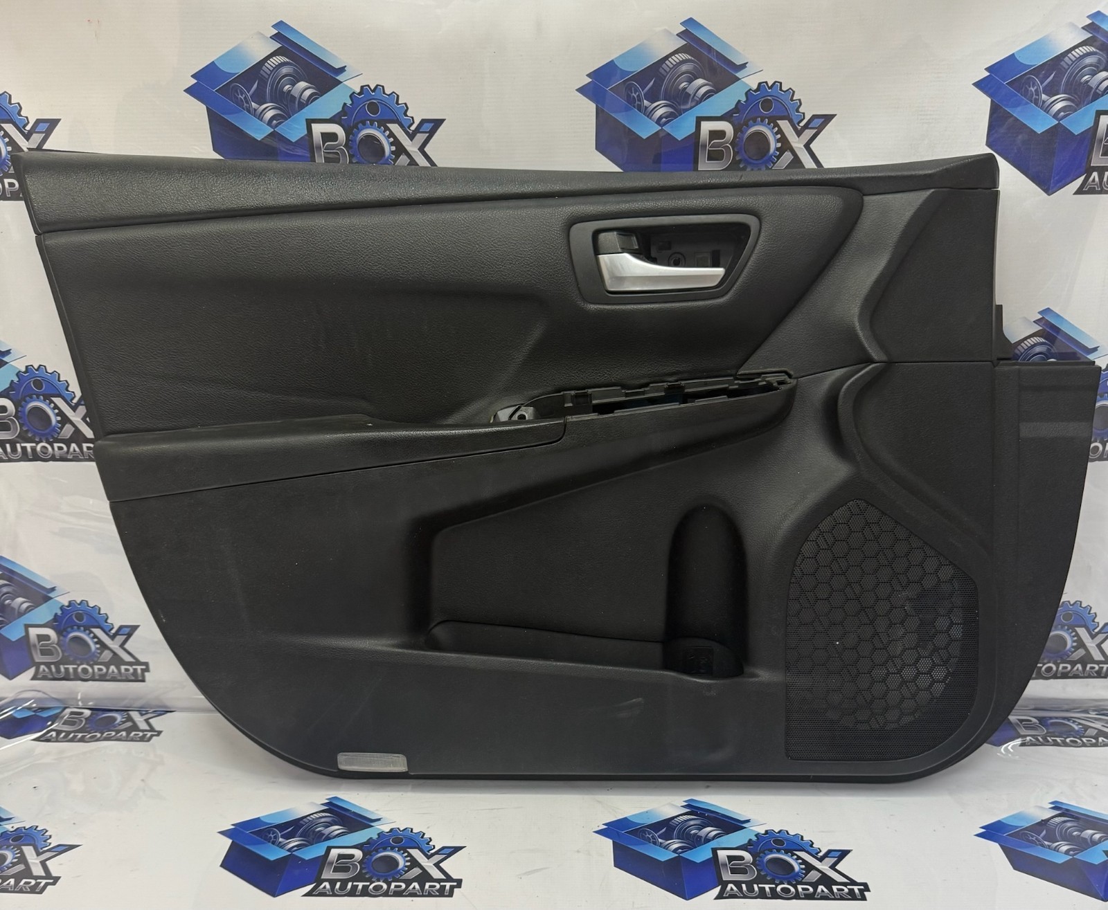 2015-2017 TOYOTA CAMRY LE FRONT LEFT DOOR TRIM OEM