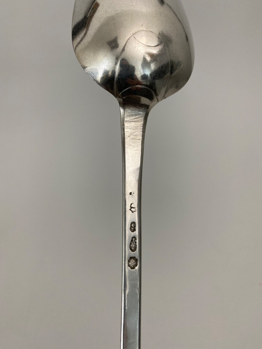 Petite Cuillère à Ragoût En Argent Massif – XVIIIe Siècle – Poinçons Effacés