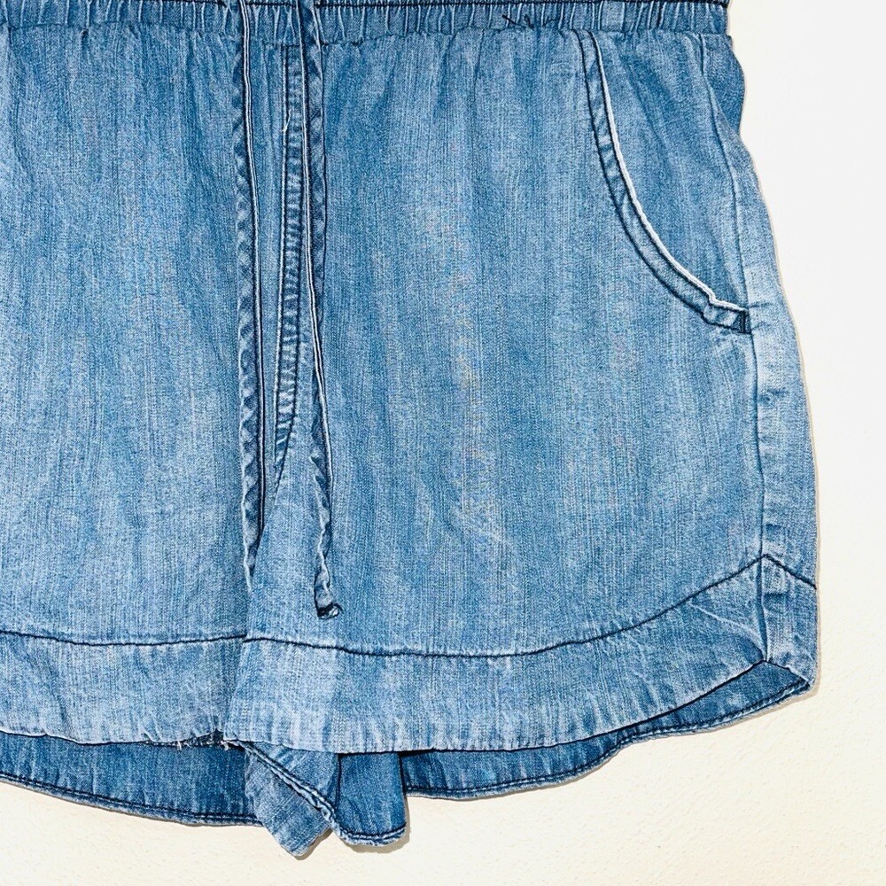 Universal Thread Medium Wash Chambray High Rise F… - image 4