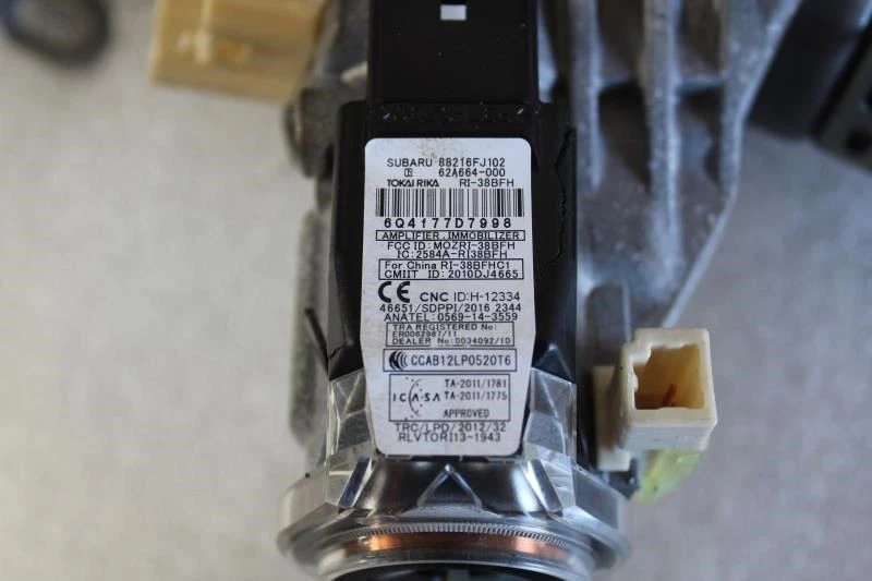 Columna de dirección Subaru Impreza WRX 2018 con interruptor de encendido y llave manual M/T Foto 4 de 4