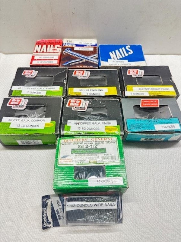 LOT OF 11 GRIP RITE BOXES OF CARPENTRY CONSTRUCTION NAILS OVER 5 1/2 POUNDS!