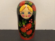 Russian Nesting Doll Hand Painted Only 1, Vintage 5 1/2”