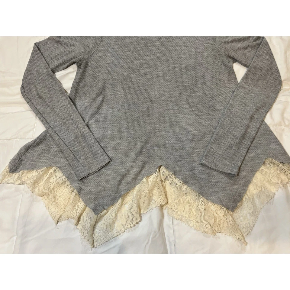 CAMISA MUJER M Gris Mangas Largas Blanco Encaje Ribete Dobladillo Asimétrico Hilaración Foto 3 de 4