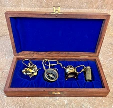 VINTAGE MARITIME BRASS COMPASS~SEXTANT~SCOPE~HELMET WITH ANCHOR INLAY BOX