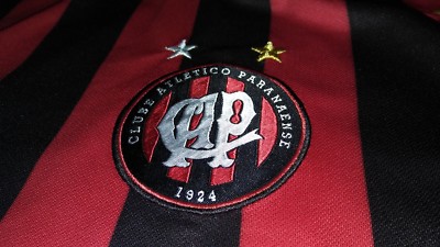Maillot De Foot Rare Atletico Paranaense Domicile – Taille M Umbro Brésil – Pour Adulte