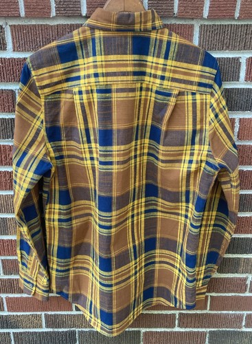 ST. JOHN'S BAY MEN'S OUTDOOR Gold PLAID FLANNEL SHIRT SMALL - Picture 2 of 3