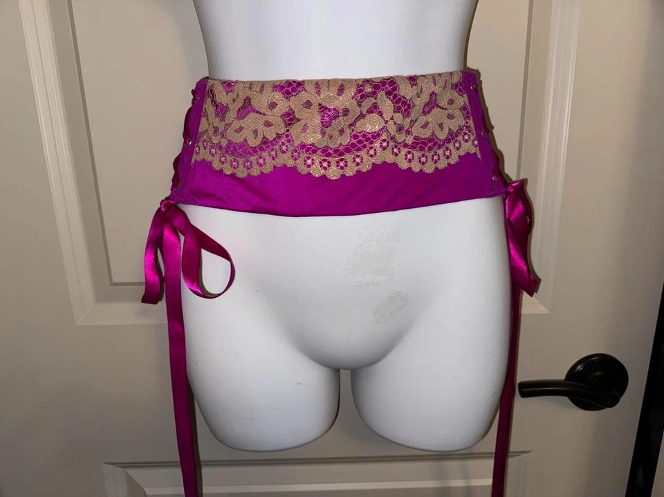 Cinturón ajustador de cintura VICTORIA'S SECRET de encaje magenta/dorado vintage 2012 ~ nuevo con etiquetas ~ M/L Foto 2 de 4
