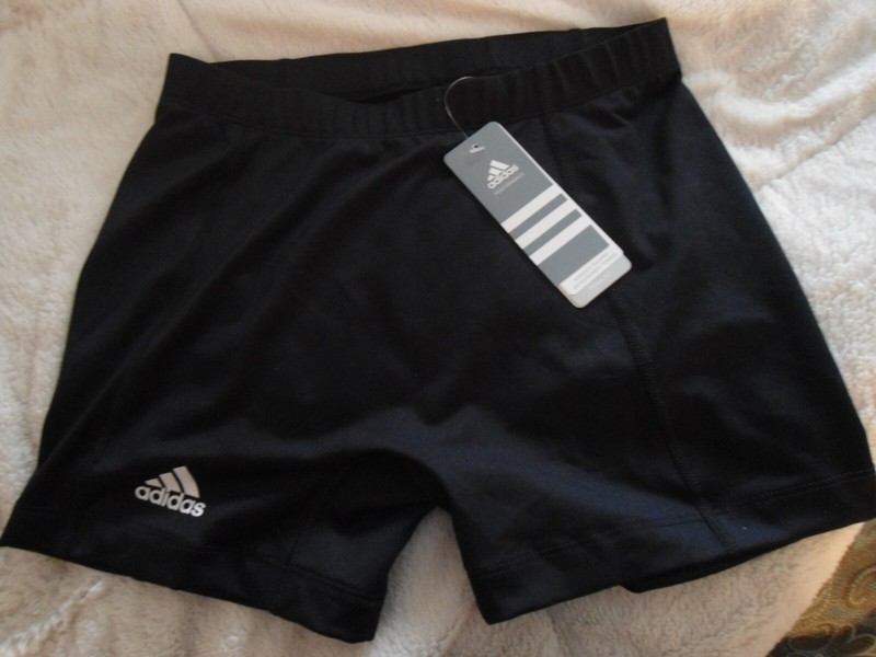 BNWT Women's Adidas Climalite Training Shorts Size large
