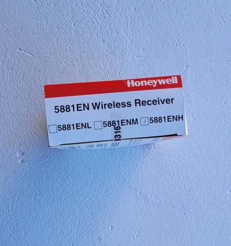 Honeywell Ademco, High Wireless Receiver SA5881-CC430-H, New Open Box. - Picture 2 of 6