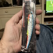 Bandit Suspending Minnow Crankbaits  Parakeet 