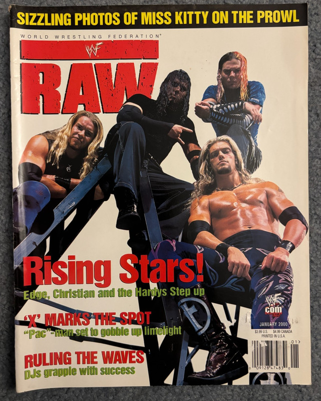 WWF RAW Magazine - January 2000 - Rising Stars! Ms. Kitty poster still attached!