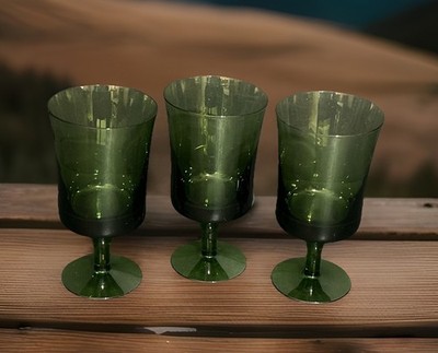 Denby Arabesque Hand Blown Winterberry Green 6 3/8'' Wine Goblet Glass Set of 3