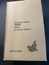 Hot Toys Star Wars The Mandalorian Dark Trooper 1 6 Scale TMS032