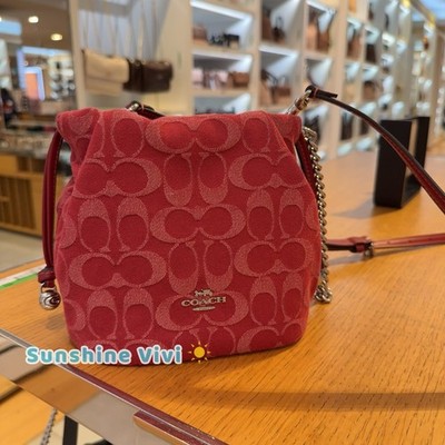 バッグ Coach Signature Accessory Pouch Red Amazon.com: Coach