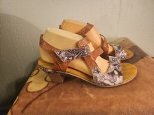 L'ARTISTE Spring Step Marvel Womens sz 40 Multicolor Slingback Sandals 18